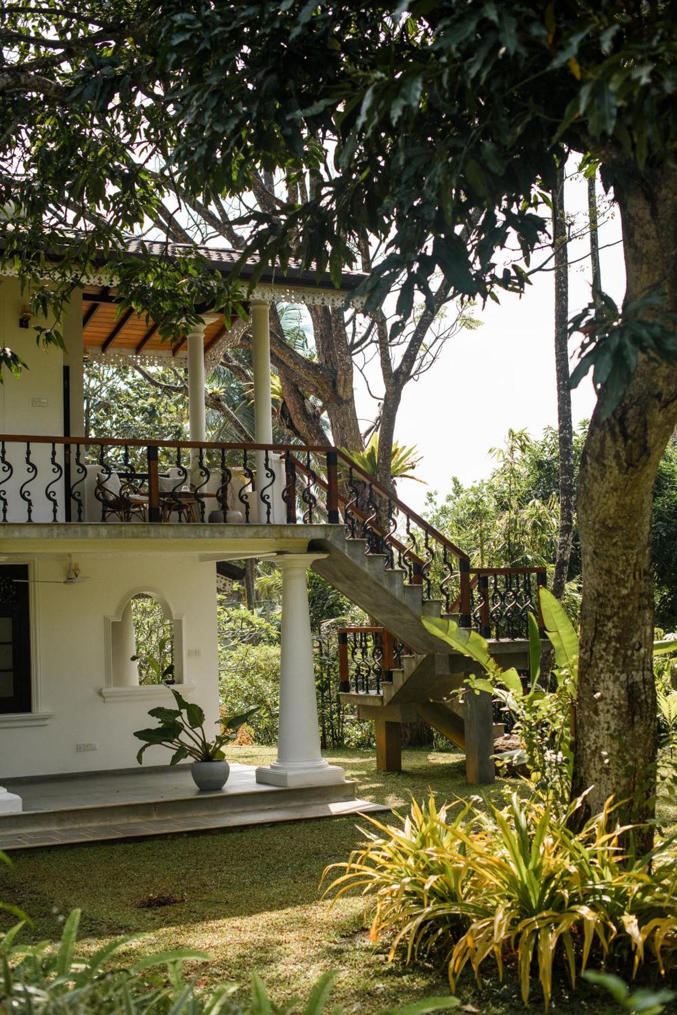 Hotel Roots Retreat Unawatuna Esterno foto