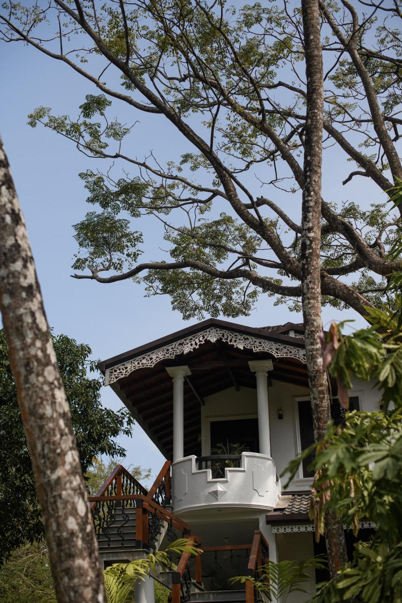 Hotel Roots Retreat Unawatuna Esterno foto