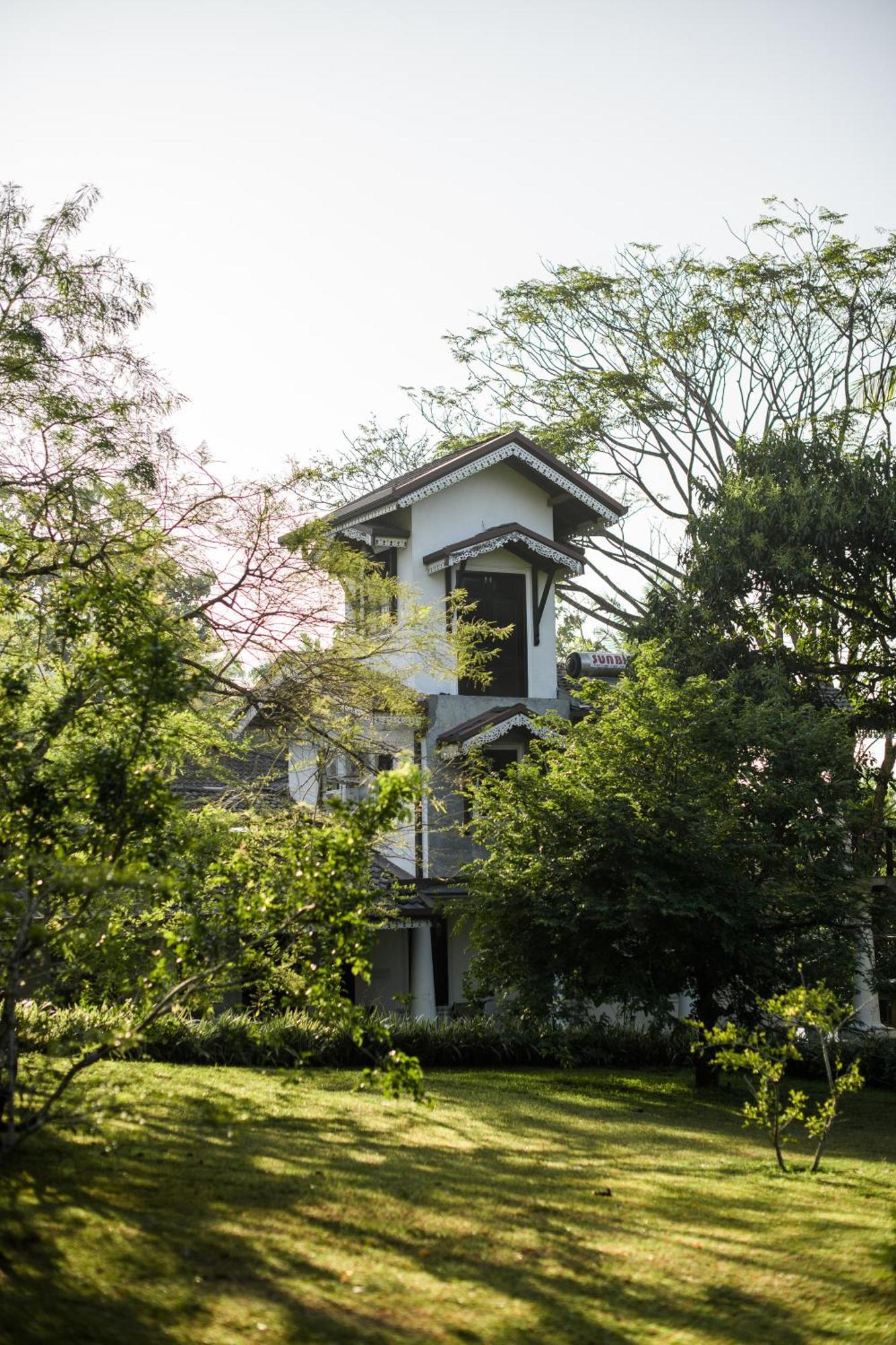 Hotel Roots Retreat Unawatuna Esterno foto